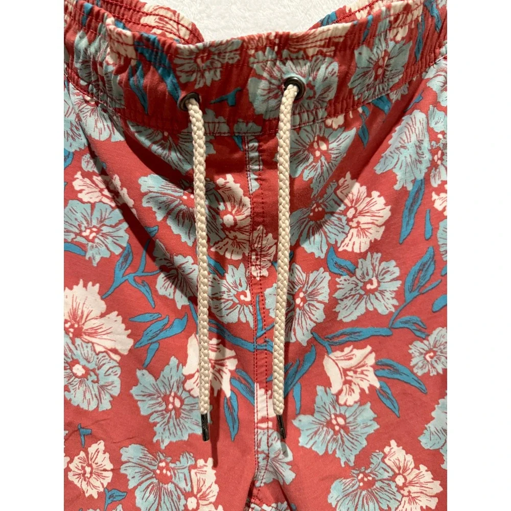 Faherty Beacon Trunk Mens Swim Shorts Floral Red Sustainable Board Shorts Large